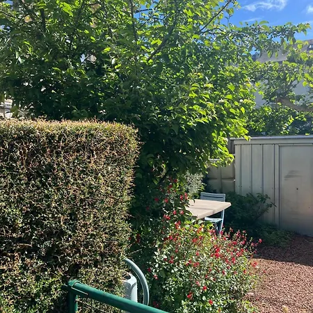 Cosy Avec Jardinet Apartment